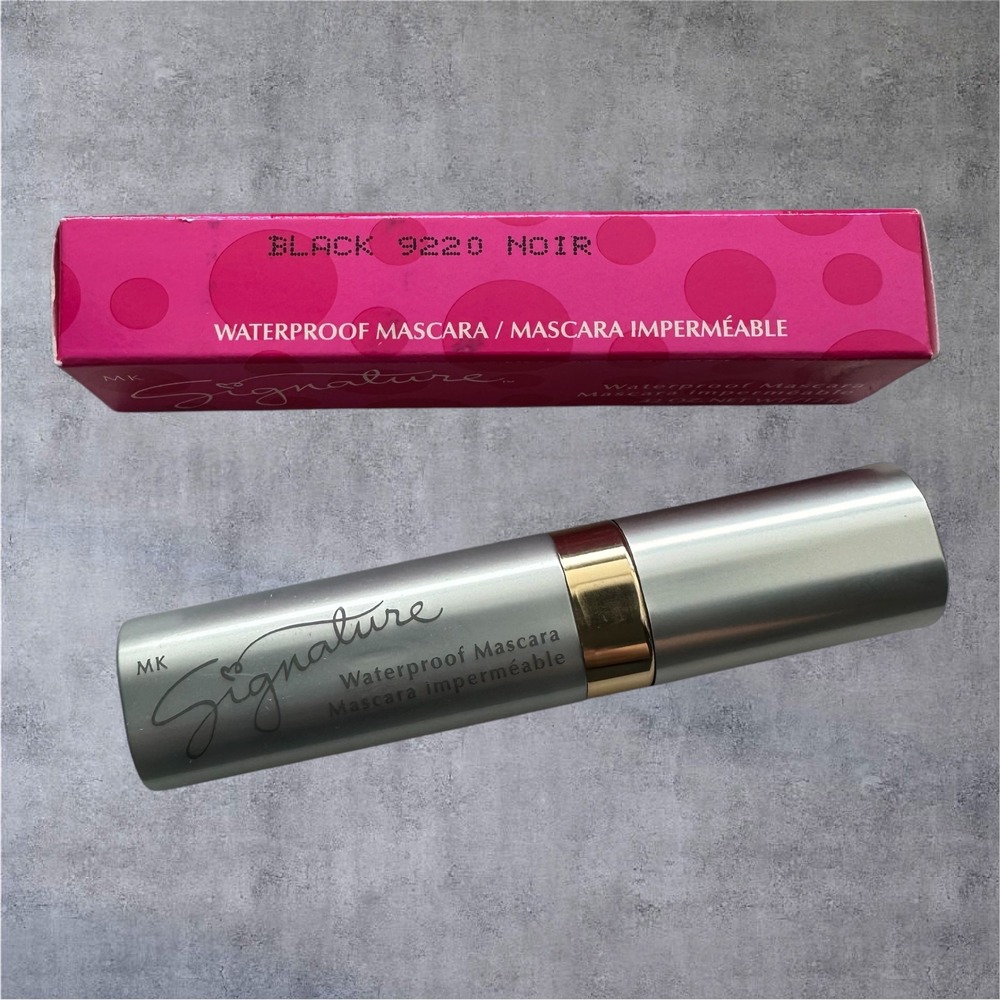 HTF Mary Kay MK Signature Waterproof Mascara Black 9220 Noir 0.42 oz New in Box